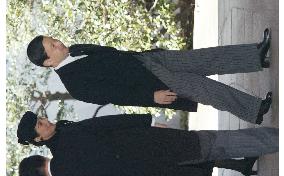 (2)Princess Masako joins in rite for late Princess Takamatsu