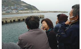 Residents observe quake-hit island in Fukuoka from ferry
