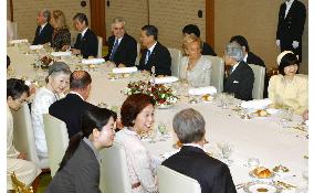 (3)Chirac meets with Japanese emperor, empress