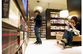 Coffee shops with manga rebound after redrawing themselves