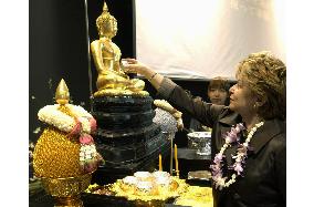 Visitors to Thai pavilion celebrate Songkran festival