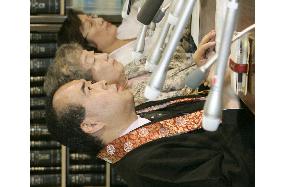 (1)Court rejects suit over Koizumi, Ishihara visits to Yasukuni