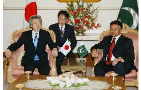 (1)Koizumi meets with Musharraf