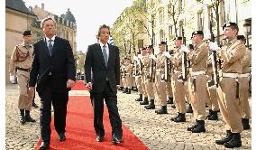 (2)Koizumi in Luxembourg for talks with EU leaders