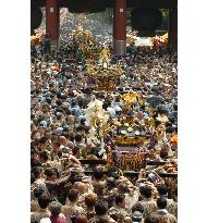 Tokyo's Sanja festival draws huge crowds
