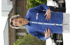 (1)Gov't begins casual wear campaign to fight global warming