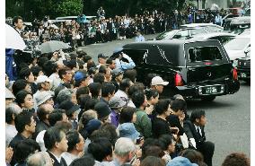 (3)Futagoyama's funeral held in Tokyo