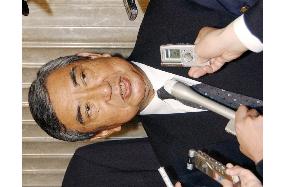 (2)Lower house speaker indirectly urges Koizumi to halt Yasukuni visits