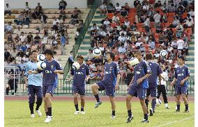 (1)Japan tune up for N. Korea clash