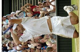Roddick wins men's semifinal at Wimbledon