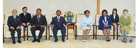 Emperor offers condolences over war dead of Marshall Islands, Palau