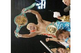 Tokuyama reclaims WBC title from Kawashima