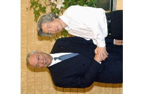 Powell meets with Koizumi