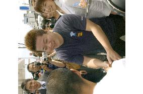 Livedoor's Horie in Hiroshima to check his constituency