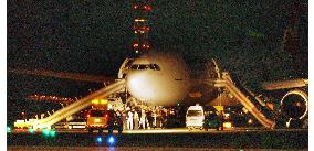 Qantas plane makes emergency landing at Kansai airport