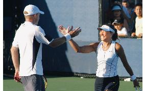 Sugiyama-Ullyett pair secure spot in mixed coubles