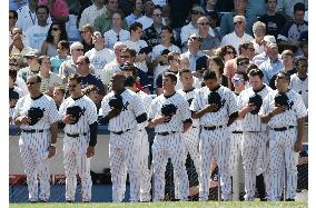 Yankees' members pray for Sept. 11 victims