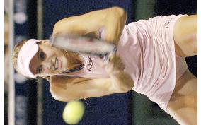 Vaidisova wins final as Golovin retires at Japan Open