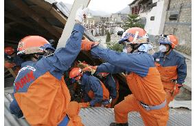 Japanese rescue workers in northern Pakikstan