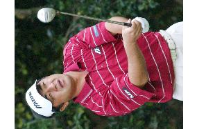 Kawagishi charges into Japan Open lead with birdie spree