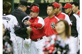 Lotte downs China Stars in baseball's Asia Series