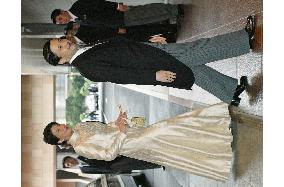 Crown prince, princess attend Princess Sayako's wedding