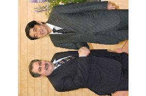 Abe meets Iraqi Foreign Minister Zebari