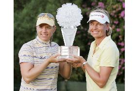 Sorenstam-Neumann pair wins Women's World Cup of Golf