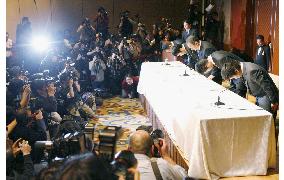 Horie steps down, Hiramatsu becomes president