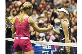 Hingis falls to Dementieva in Toray Pan Pacific final