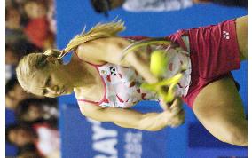 Hingis falls to Dementieva in Toray Pan Pacific final