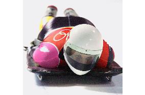 Pedersen wins gold in skeleton