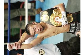 Niida retains WBA minimumweight title by decision