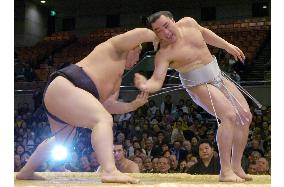 Asashoryu marks second win at Osaka sumo tourney