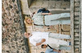 Crown Prince Naruhito visits Maya ruins