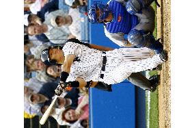 Yankees' Matsui extends hitting streak to 8 games