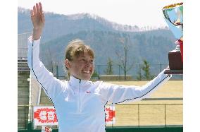 Defending champion Ivanova wins Nagano Marathon