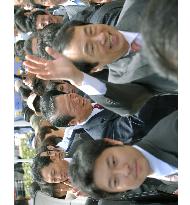 Party leaders campaign in Chiba Prefecture