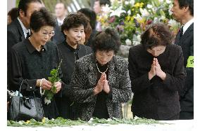 Minamata disease victims mourned on 50th anniv.