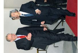 Koizumi meets Swedish premier in Stockholm