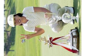 Lee wins for 2nd straight week with Chukyo TV Bridgestone title