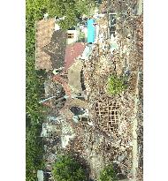 Scenes from quake-hit Java Island