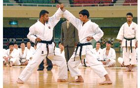 Iraqi karate players give demonstrations for SDF members in Japan