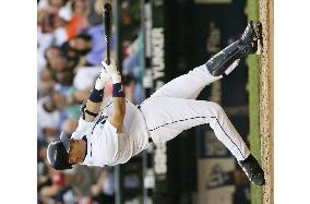 Ichiro gets 3 hits, Jojima drives in 2 runs for Mariners