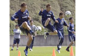 Japan squad resumes practice
