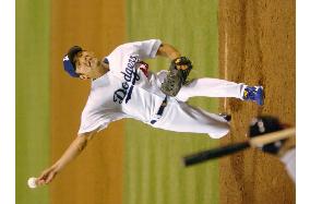 Saito works for Dodgers' 8-5 win over Mets