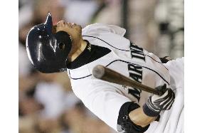 Ichiro records 2,500 hits in Japan, major leagues