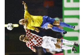 Holders Brazil off to winning start in 2006 World Cup finals