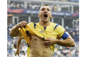 Ukraine dump Saudis 4-0 to edge closer to last 16
