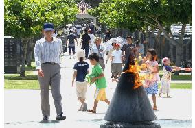 Okinawa marks 61st anniversary of WWII battle